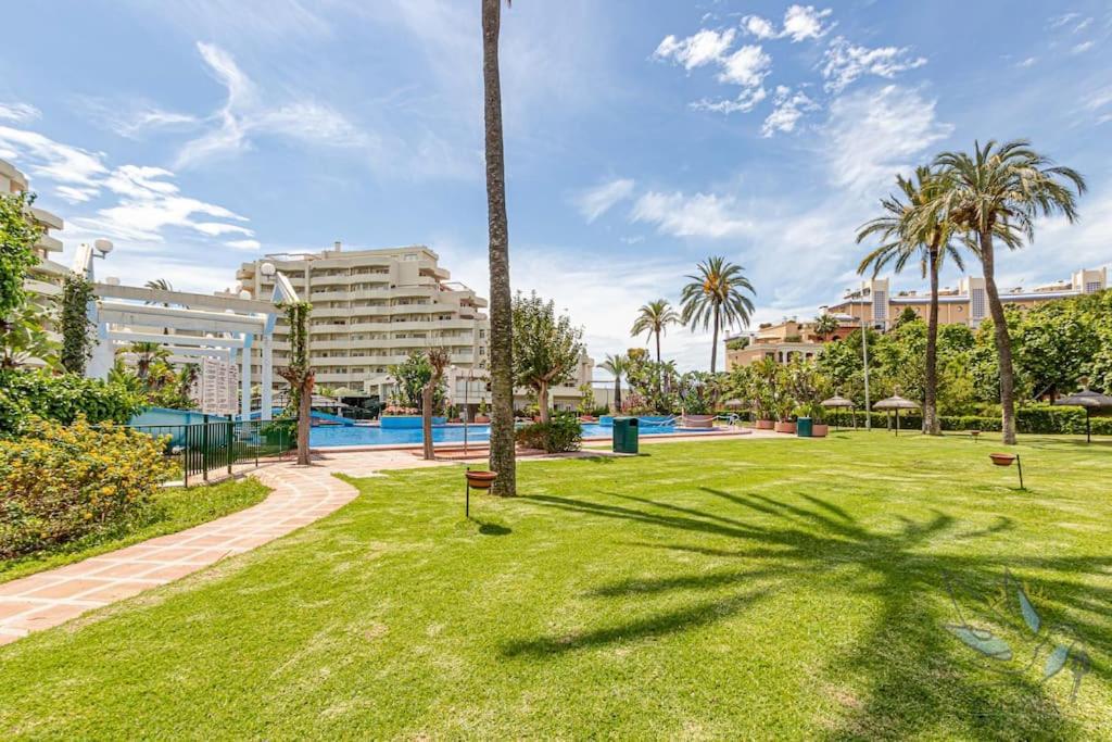 Precioso Apt De 1 Habitacion En Benalbeach Benalmadena Bagian luar foto