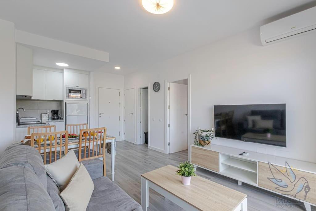 Precioso Apt De 1 Habitacion En Benalbeach Benalmadena Bagian luar foto