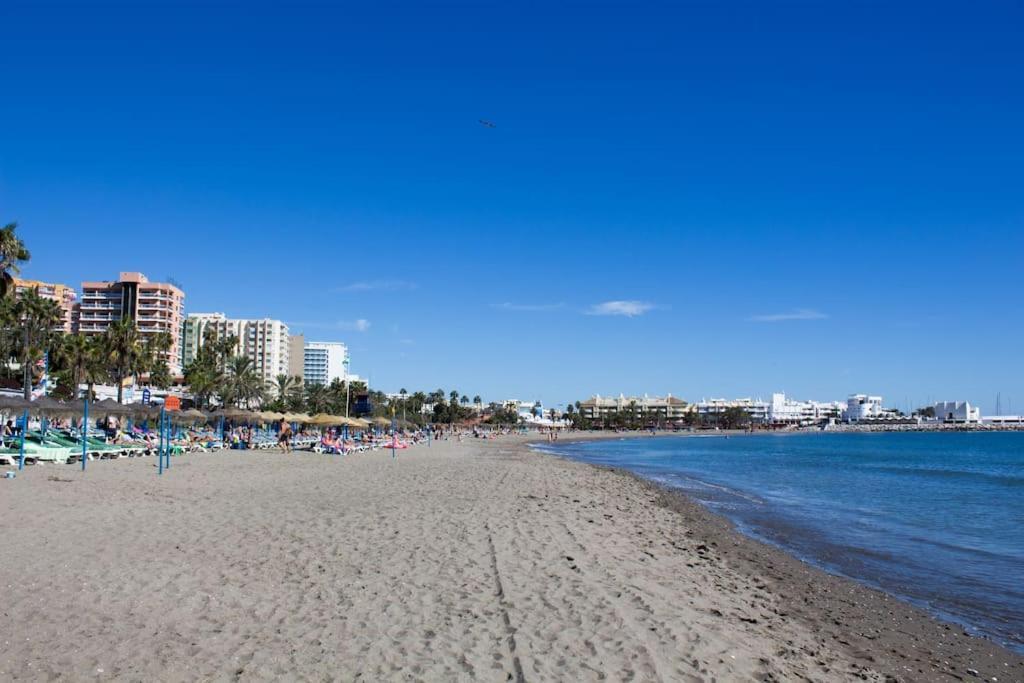 Precioso Apt De 1 Habitacion En Benalbeach Benalmadena Bagian luar foto